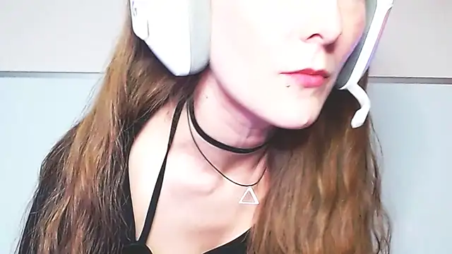 Sokavine 现场XXX聊天