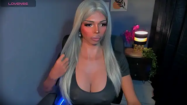 xEllaineCumsLotx Show Webcam