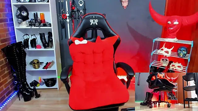 Yelena_LatexMaiden Live XXX-chat