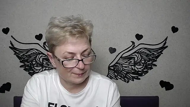 EmiliaGree Live XXX-Chat