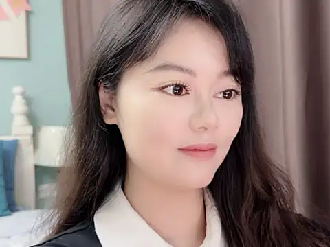 sarah111's Live XXX Chat