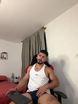 Ezzio_Scolaro Chat XXX in diretta