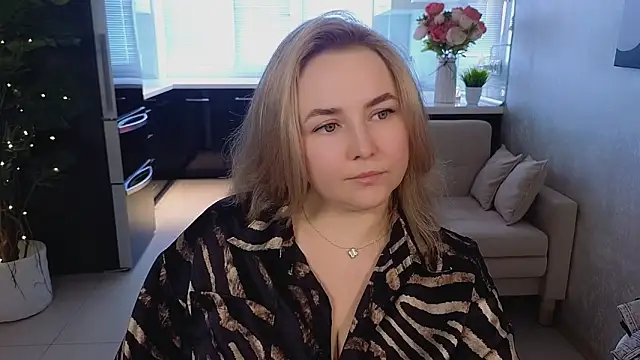 Mira_Mermayd Adlı Modelin Canlı XXX Sohbeti