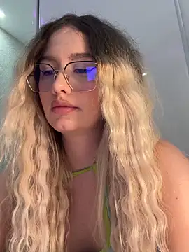 mollyxxx Adlı Modelin Canlı XXX Sohbeti