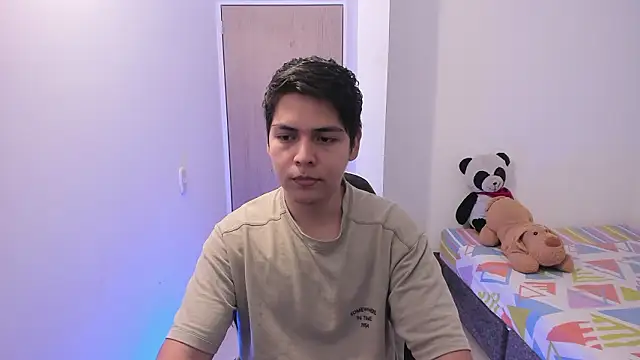 Show modela Asta_YunoXXX na web-kameri