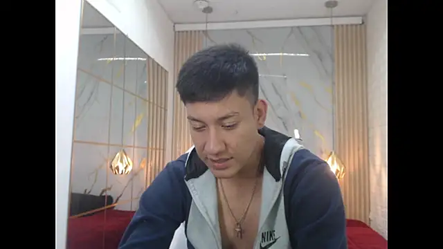 DominantBoy4 Webcam Show