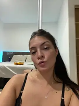 دردشة Danielaeliana الجنسية المباشرة