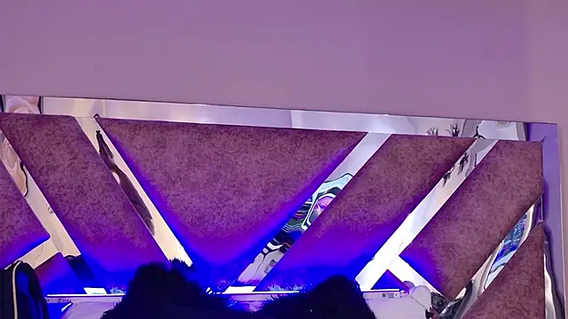 AmmyJones_'s Live XXX Chat