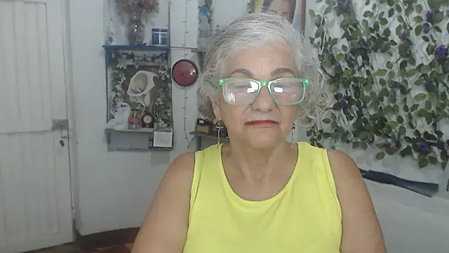 FunnyGrandma's Live XXX Chat