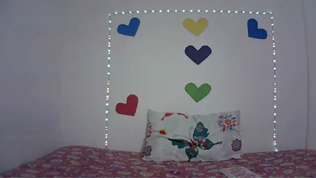 XXX chat uživo modela Mia_Suarez7