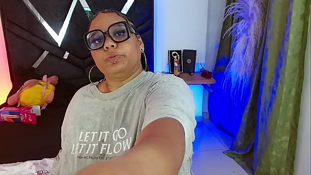 XXX chat uživo modela SunnieFrequency