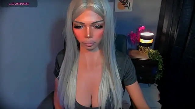 xEllaineCumsLotx Show Webcam