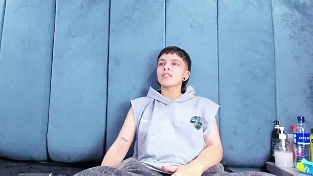 Megan_Thompson_ Live XXX-Chat