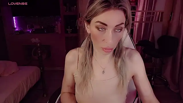 Chat XXX ao vivo de AnnieGOld_