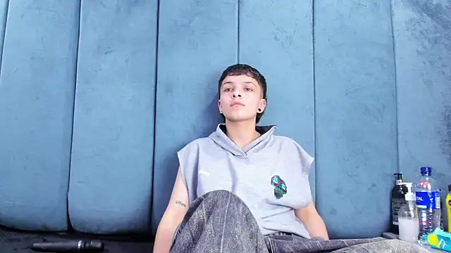 Megan_Thompson_ Adlı Modelin Canlı XXX Sohbeti