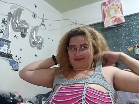 Perla1981--'s Live XXX Chat