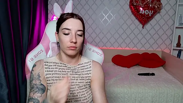 Curious_Lily's Live XXX Chat