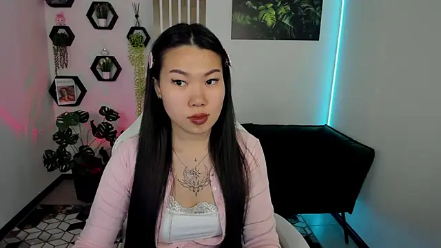 Chat +18 de LunaPurrr ao vivo