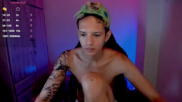 tylernova Live XXX-Chat