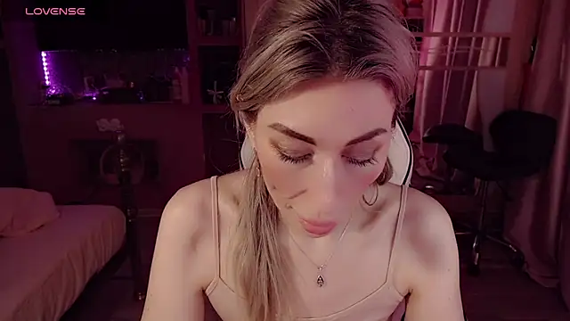 AnnieGOld_ Live XXX-chat