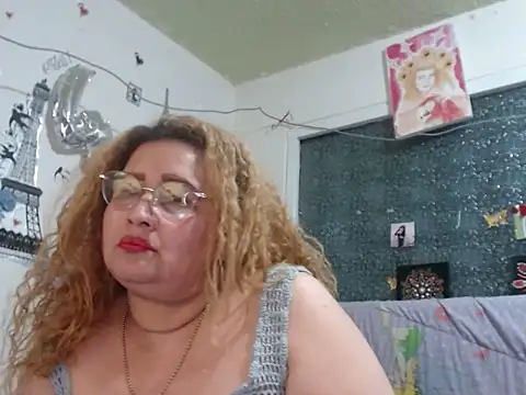 แชท XXX สดของ Perla1981--