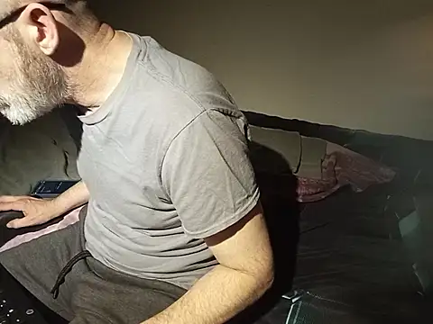 Chatroom XXX en direct de Kitrider