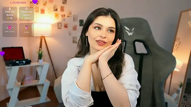 rebbekkakowalski élő XXX-chatje