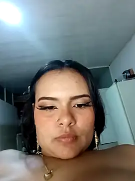 Emily_Rouse23 Adlı Modelin Canlı XXX Sohbeti