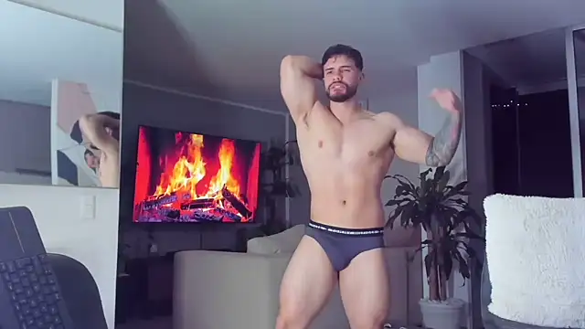 عرض كام Valenthino_Salvatore