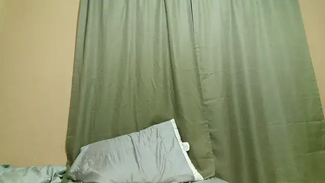 Show modela allysssabennet na web-kameri