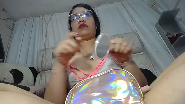 Chat XXX en directo de KEYRA-MILLER-