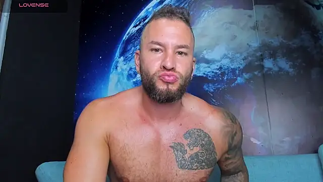 Show de delessandro_world na webcam