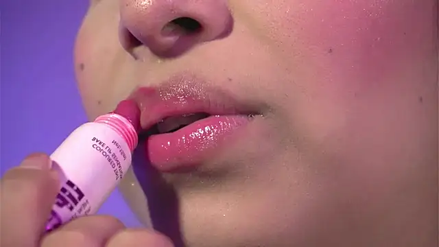 Chat XXX en directo de little-Emma