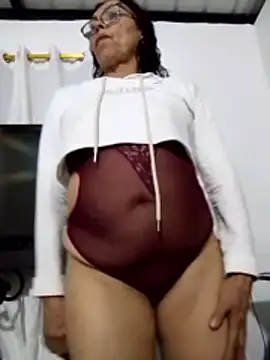 HOT_LATINA20: онлайн-секс-чат