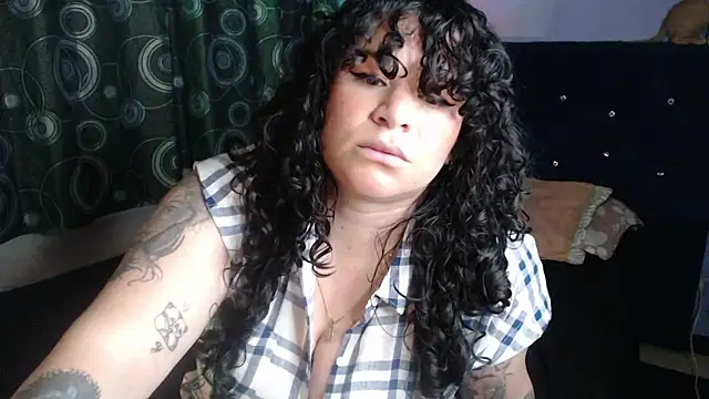 Chat XXX Live ANGELIQUE_KLANE