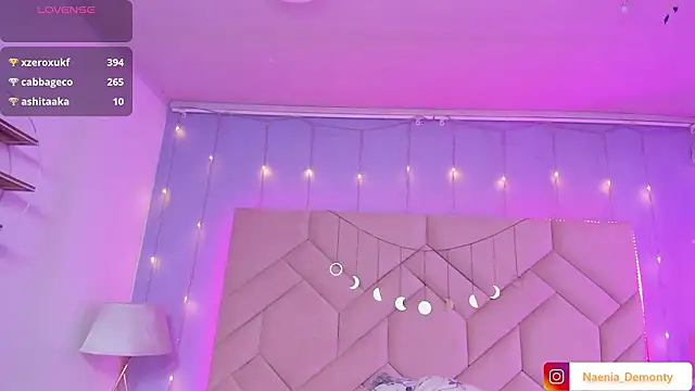 NaeniaDemon_'s Live XXX Chat