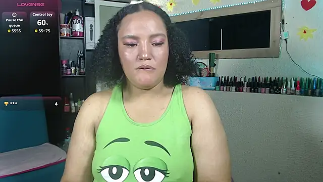 SofiaRoyal2308's Live XXX Chat