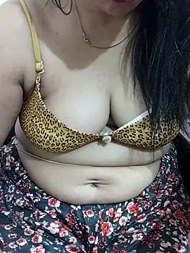 cutee_bhabhi 现场XXX聊天