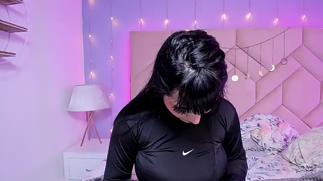 NaeniaDemon_ Chat XXX in diretta