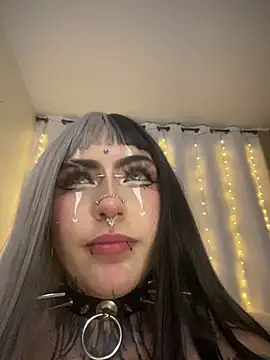 maliciaXpoison Chat XXX in diretta