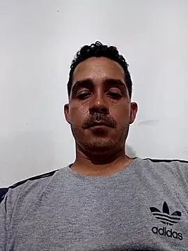 Czat XXX na żywo – Gabriel_leon33