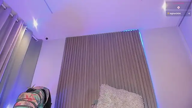 Hailey-Fox 现场XXX聊天