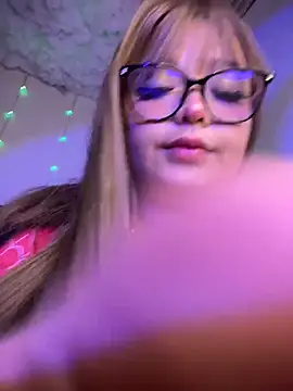 CharlotteMillers' Live XXX Chat