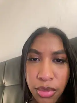 IamCrystal2's Live XXX Chat