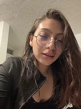 Dirty-Bunnyyy élő XXX-chatje