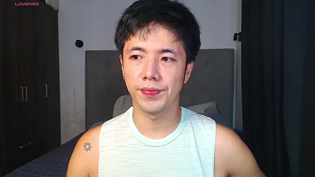 Addictiveboi: онлайн-секс-чат