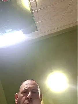 Pokazy przed kamerką – simoyonni