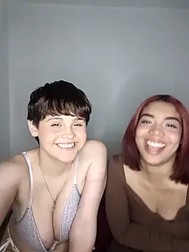 nucitaa-14 élő XXX-chatje