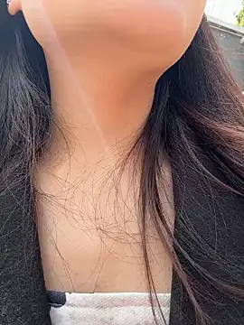 kara-tt élő XXX-chatje