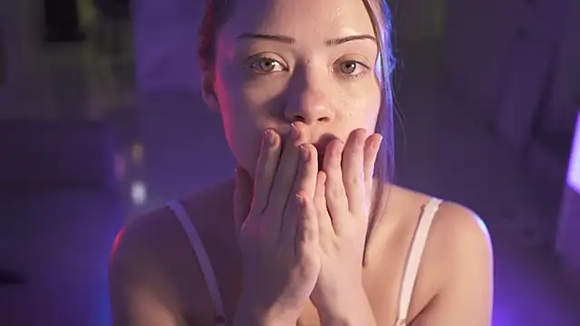 VixenMiaのライブXXXチャット